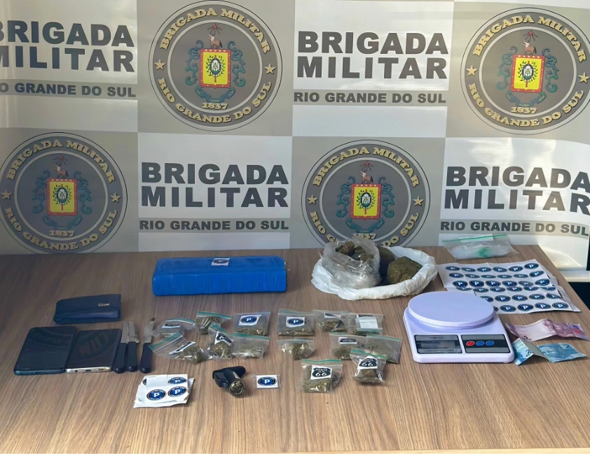 BM flagra tráfico durante barreira e apreende drogas no Maria Goretti
