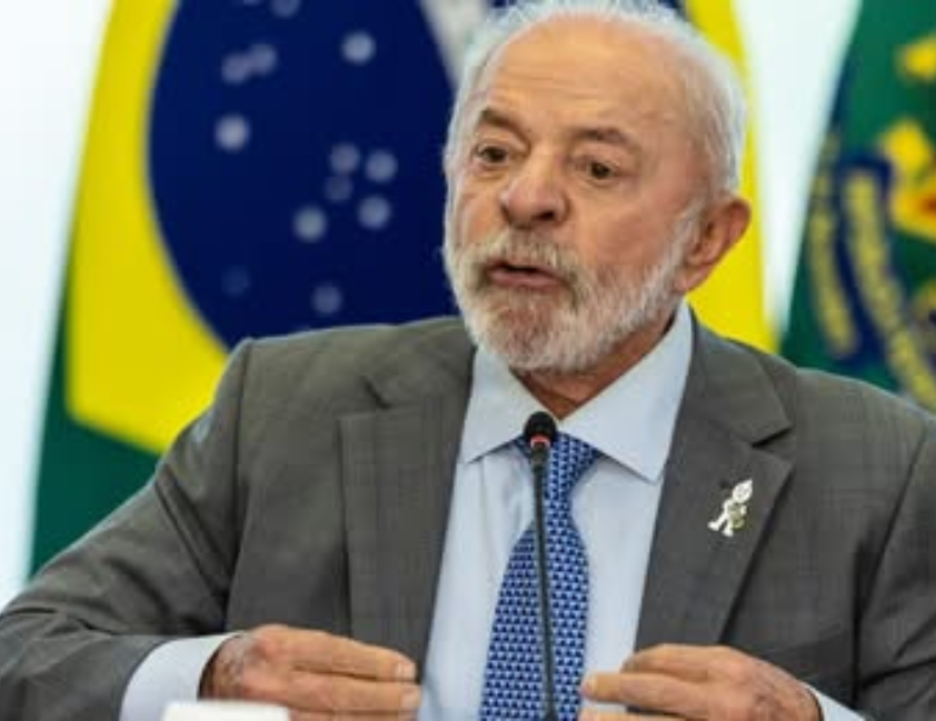 Lula revoga taxa das blusinhas e zera imposto sobre compras de até US$ 50
