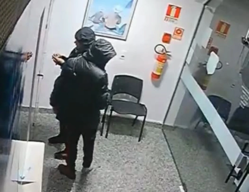 Roubo à casa de câmbio no Caitá: criminosos fizeram uma refém
