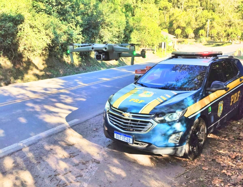 Drones reforçam fiscalização da PRF na Serra das Antas contra ultrapassagens proibidas