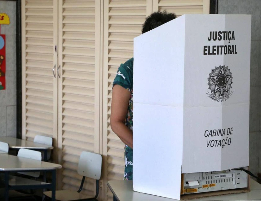 Eleitores aptos a votar em 2026 chegam a 158,7 milhões no Brasil