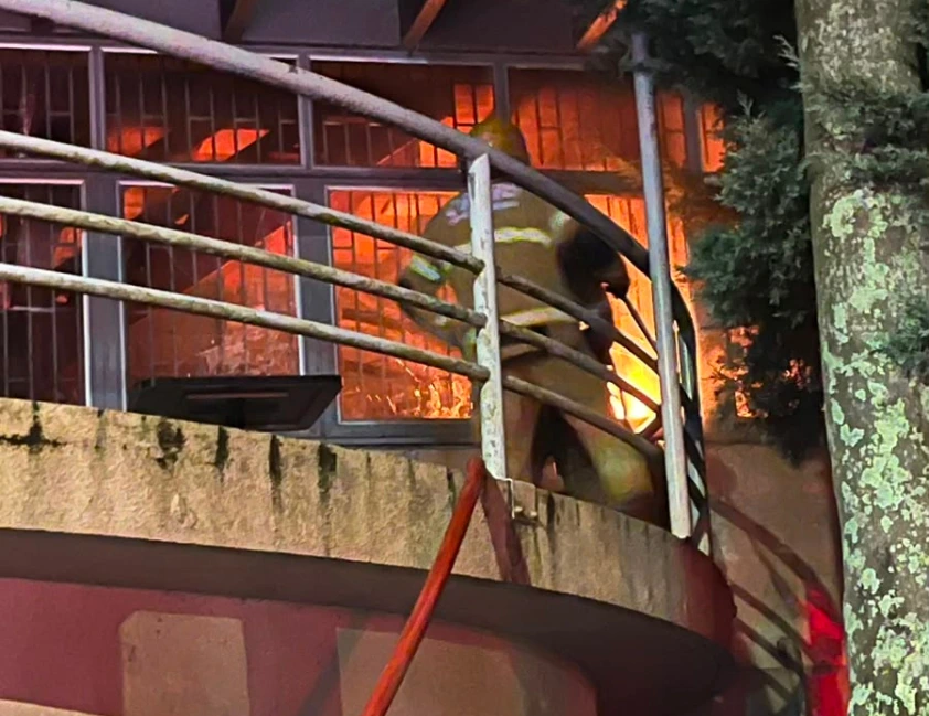 Incêndio atinge estabelecimento comercial no Ouro Verde durante a madrugada