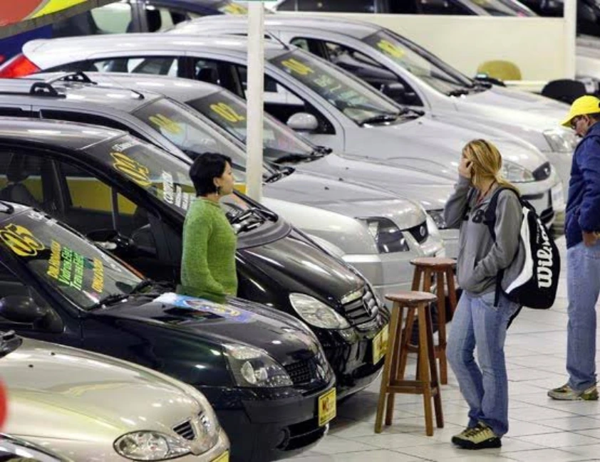 Nova regra digital muda o funcionamento das lojas de carros usados: 90 dias para se adaptar