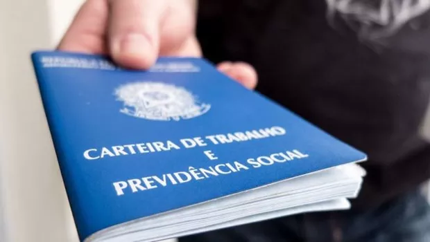 Desemprego fica em 5,3% e tem menor taxa até agosto na série histórica