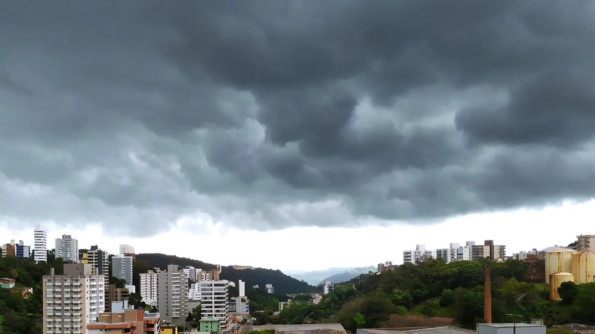 Sul do Brasil terá chuva excessiva e mais enchentes nos próximos dias