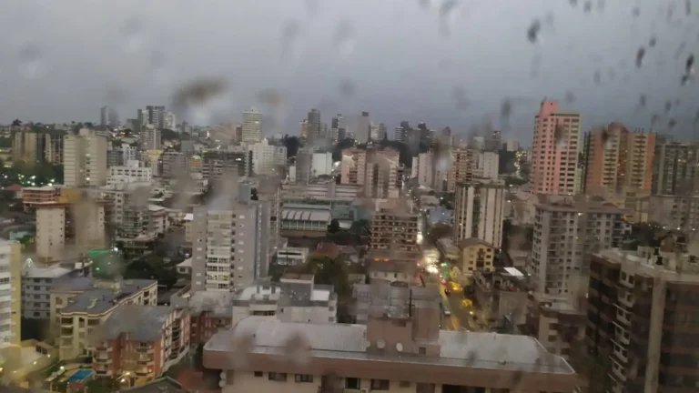 Quinta-feira muda o tempo no RS e abre período de temporais no Sul
