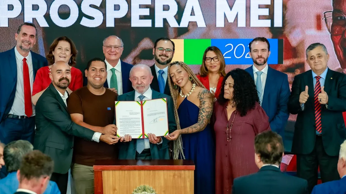 Lula anuncia que MEI pode ter dívidas perdoadas e receber até R$ 5 mil