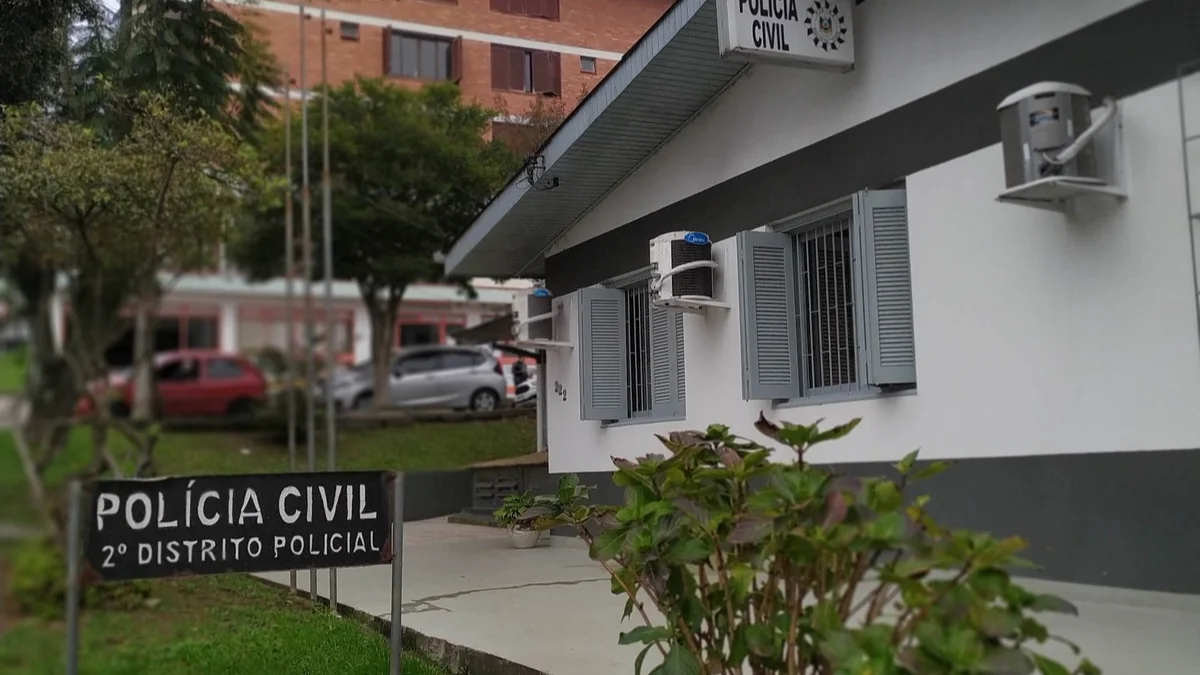 Homem tenta invadir casa, enfrenta guardas e acaba preso em Bento Gonçalves
