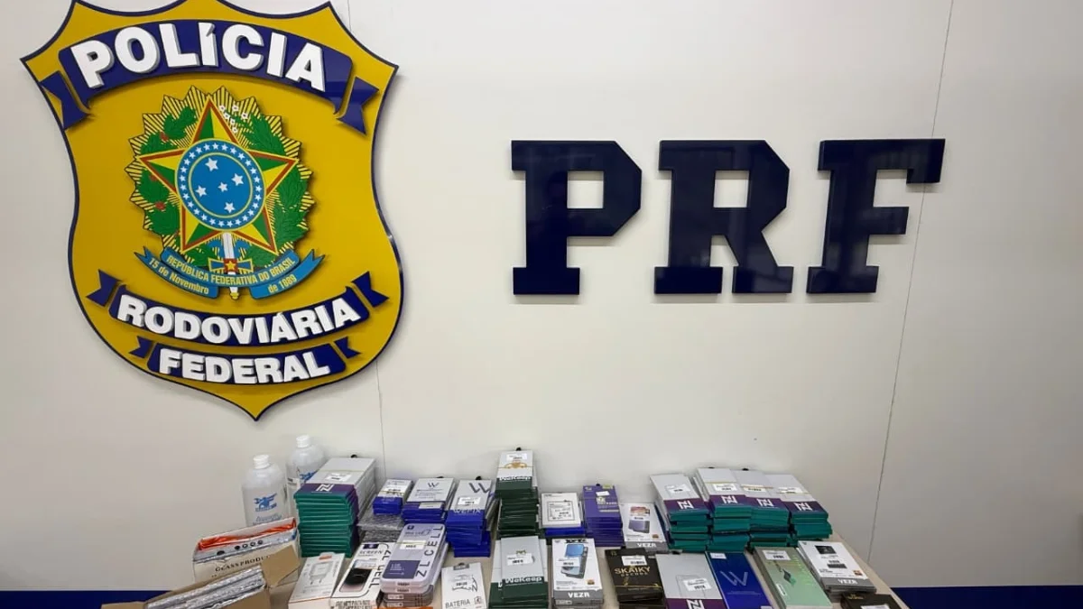 PRF apreende R$ 40 mil em eletrônicos sem nota fiscal na BR-470, em Bento