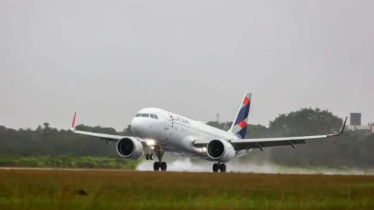 Avião desliga motor em voo, declara emergência e fecha pista em Porto Alegre